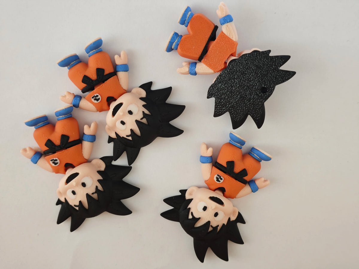 Articulated Goku Minifigure Collectible Keychain.