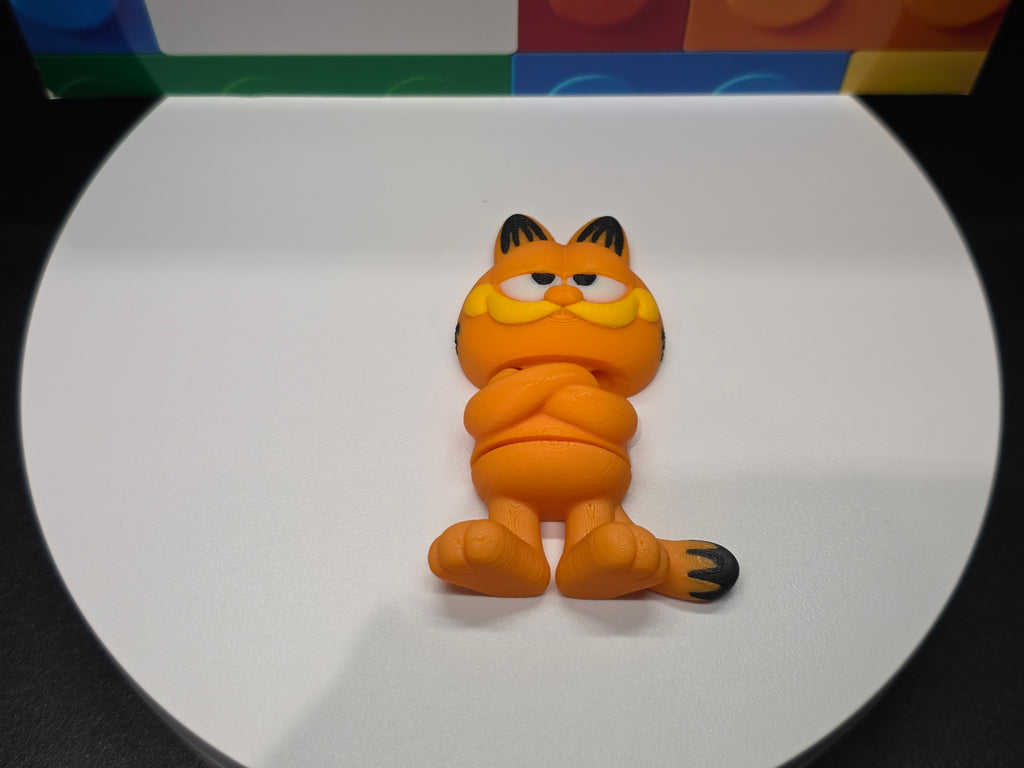 Articulated Garfield Minifigure Collectible Keychain.
