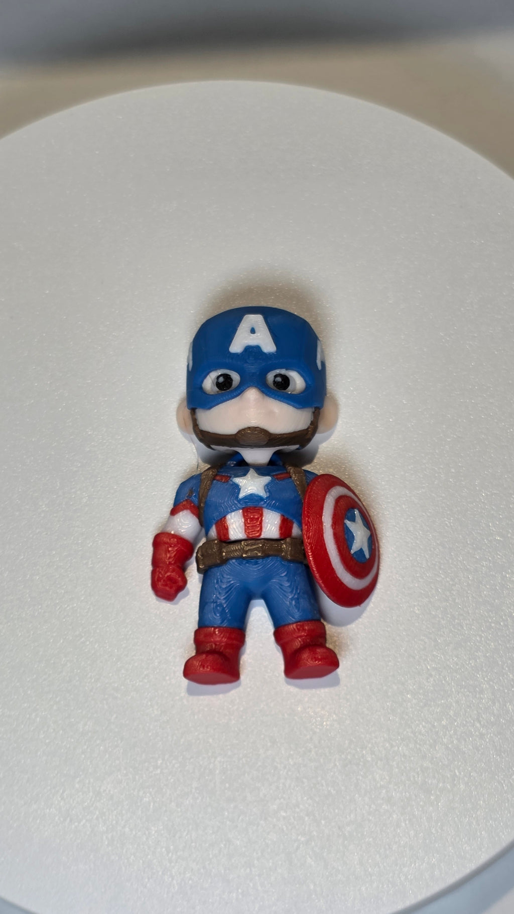 Articulated Capitan America Minifigure Collectible Keychain.