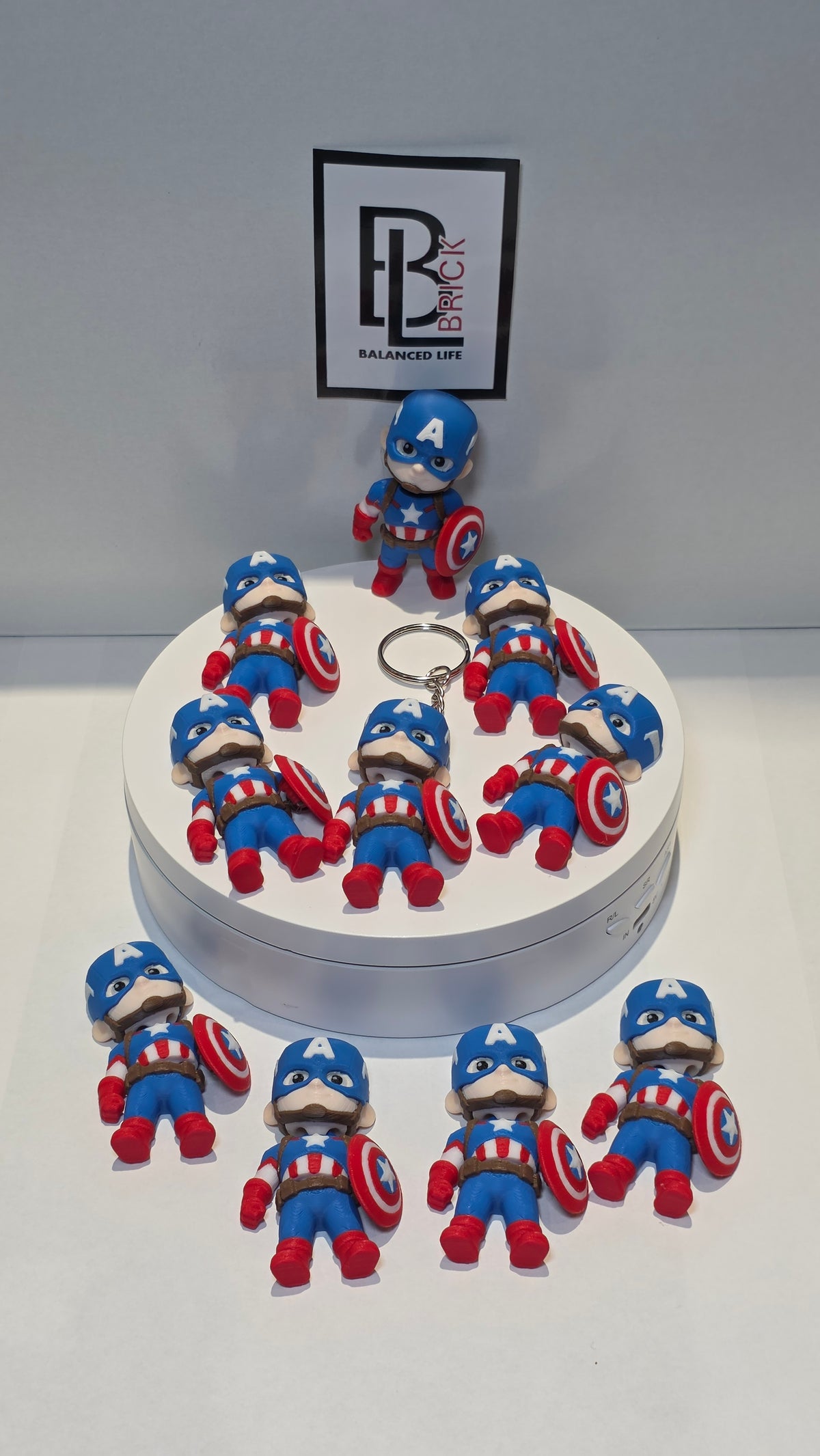 Articulated Capitan America Minifigure Collectible Keychain.