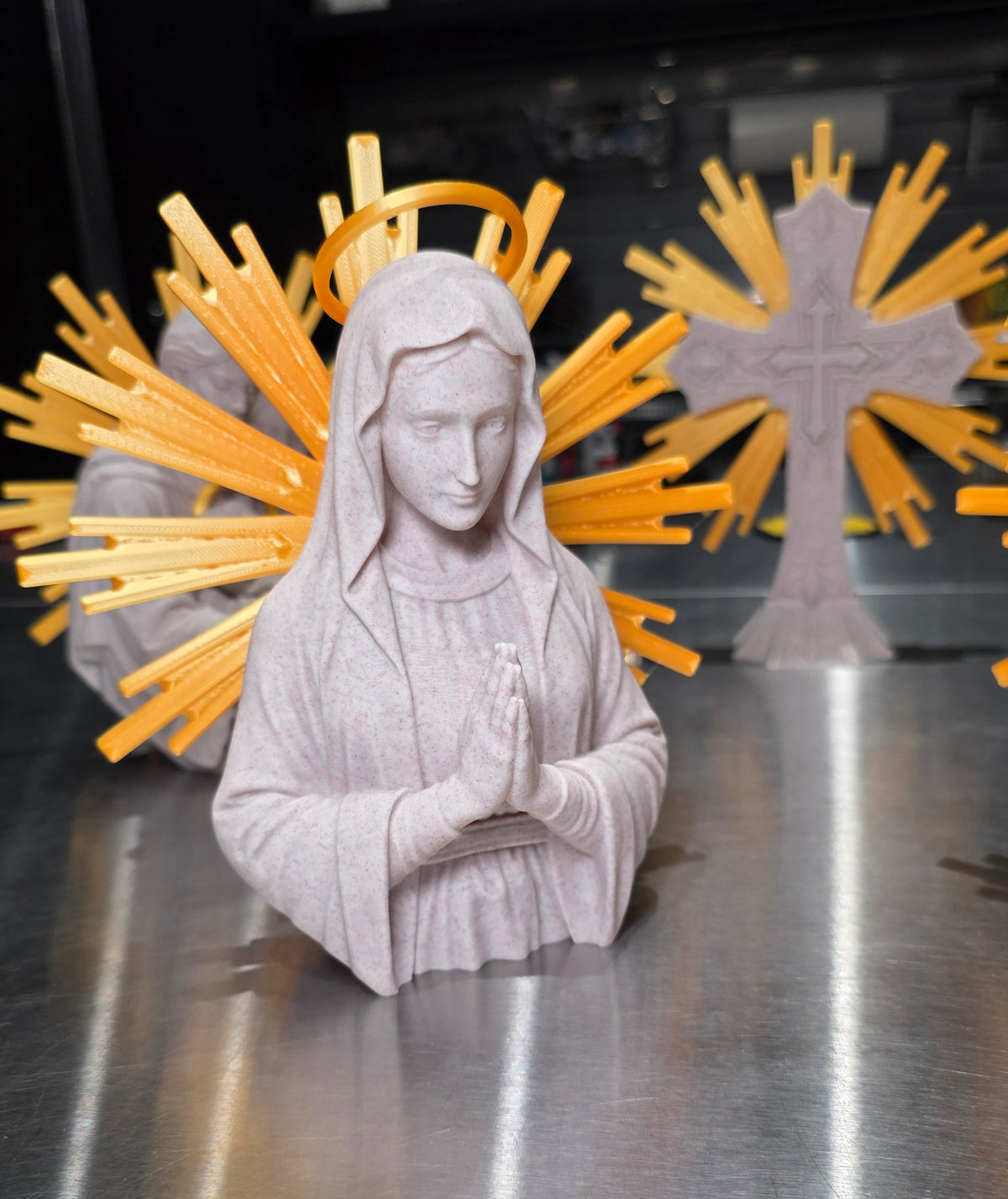 Holy Mary – Sacred Home Décor