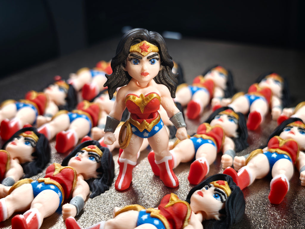 Articulated Wonder Woman Minifigure Collectible Keychain.