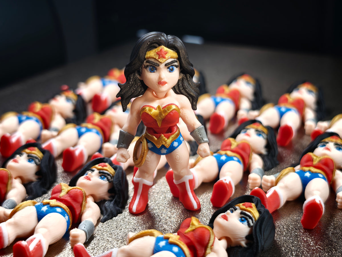 Articulated Wonder Woman Minifigure Collectible Keychain.