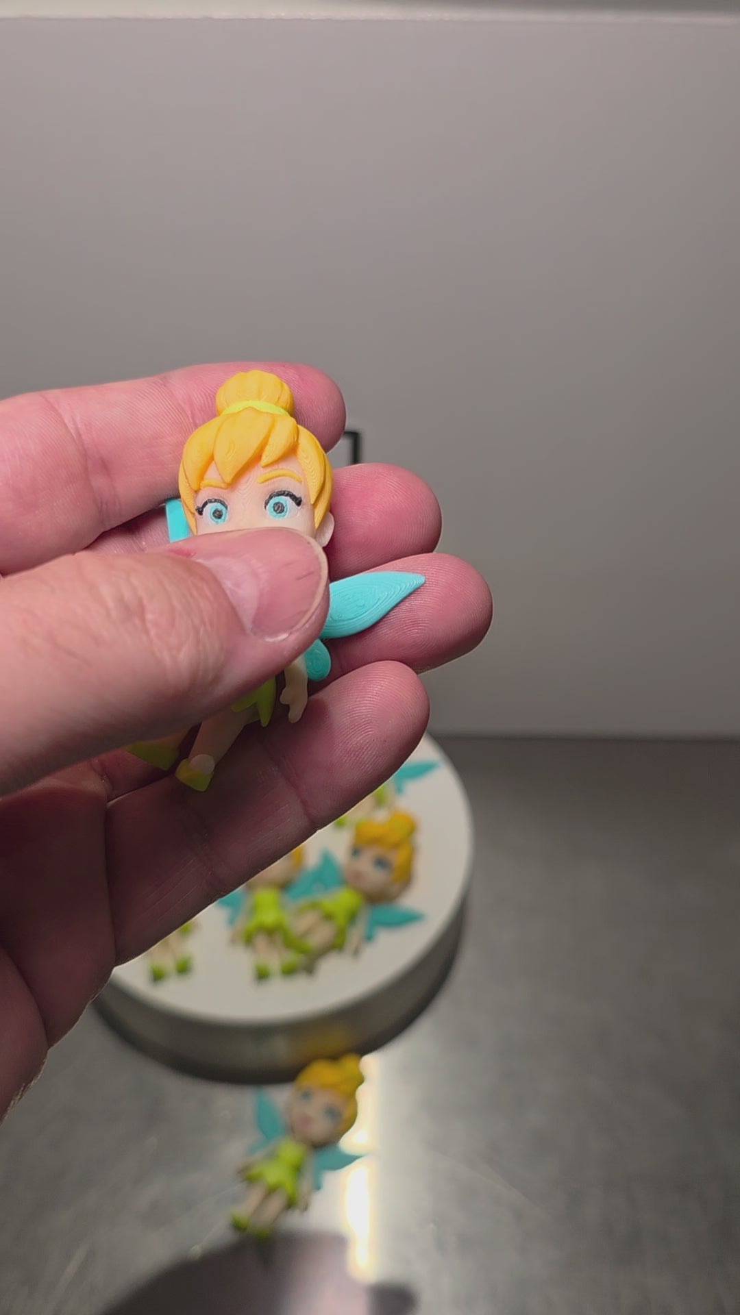 Articulated Tinker Bell Minifigure Collectible Keychain.